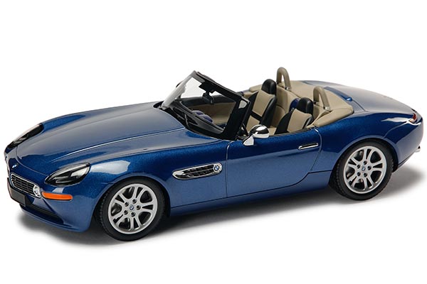 BMW Z8 Roadster Sports Car Diecast Car Model 1:18 Scale Blue
