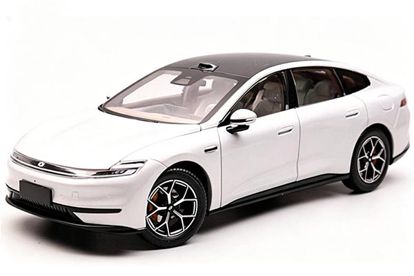 2026 Changan Nevo Qiyuan A06 Sedan Diecast Model 1:18 Silver