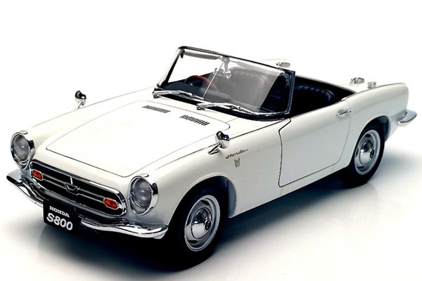 Honda S800 Sports Car Diecast Model 1:18 Scale