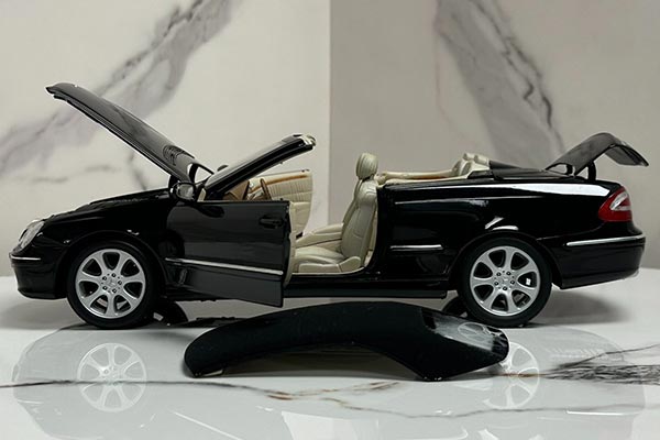 Mercedes-Benz CLK-Class Cabriolet Diecast Model 1:18 Scale Black [SD05H894]