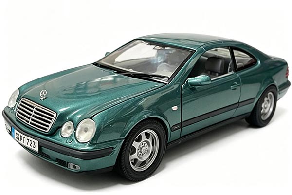 Mercedes-Benz CLK-Class CLK 320 Coupe Diecast Model 1:18 Scale