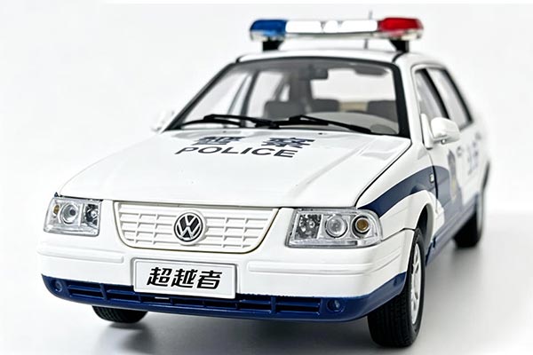 2004 Volkswagen Santana 3000 Diecast Police Model 1:18 White