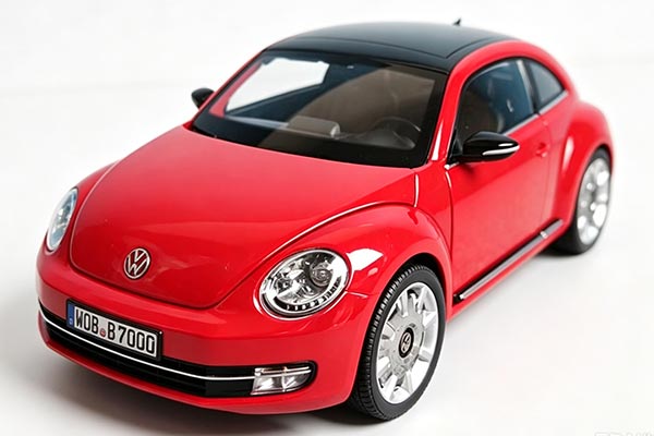2012 Volkswagen New Beetle Coupe Diecast Model 1:18 Scale Red