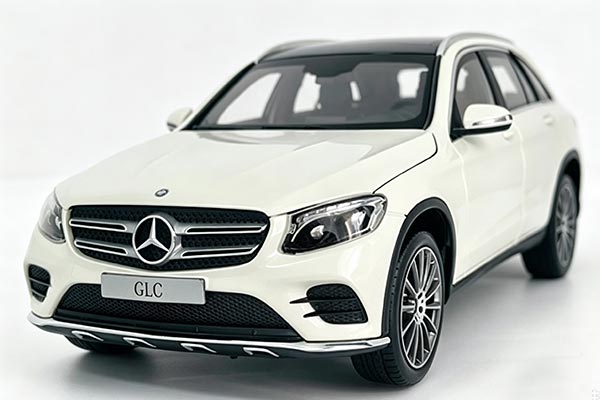 2015 Mercedes-Benz GLC-Class Diecast Model 1:18 Scale White