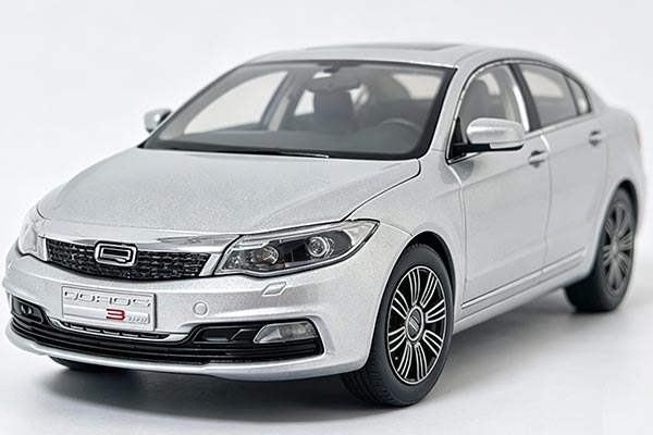 2015 Qoros 3 Sedan Diecast Car Model 1:18 Scale Silver