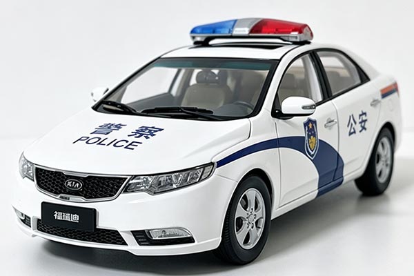 2009 Kia Forte Diecast Police Car Model 1:18 Scale White